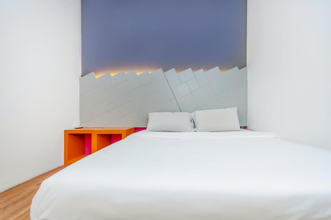 Spot On 89816 Warm Blanket Hotel Johor Bahru Exterior photo