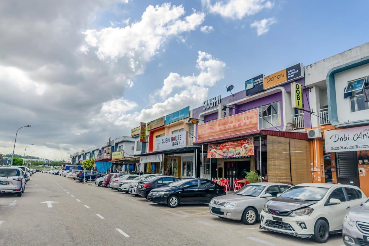 Spot On 89816 Warm Blanket Hotel Johor Bahru Exterior photo