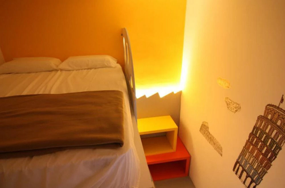 Spot On 89816 Warm Blanket Hotel Johor Bahru Exterior photo