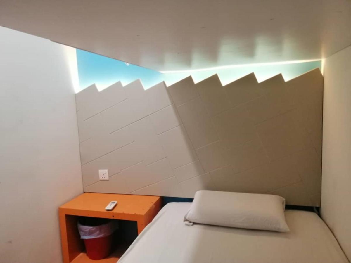 Spot On 89816 Warm Blanket Hotel Johor Bahru Exterior photo