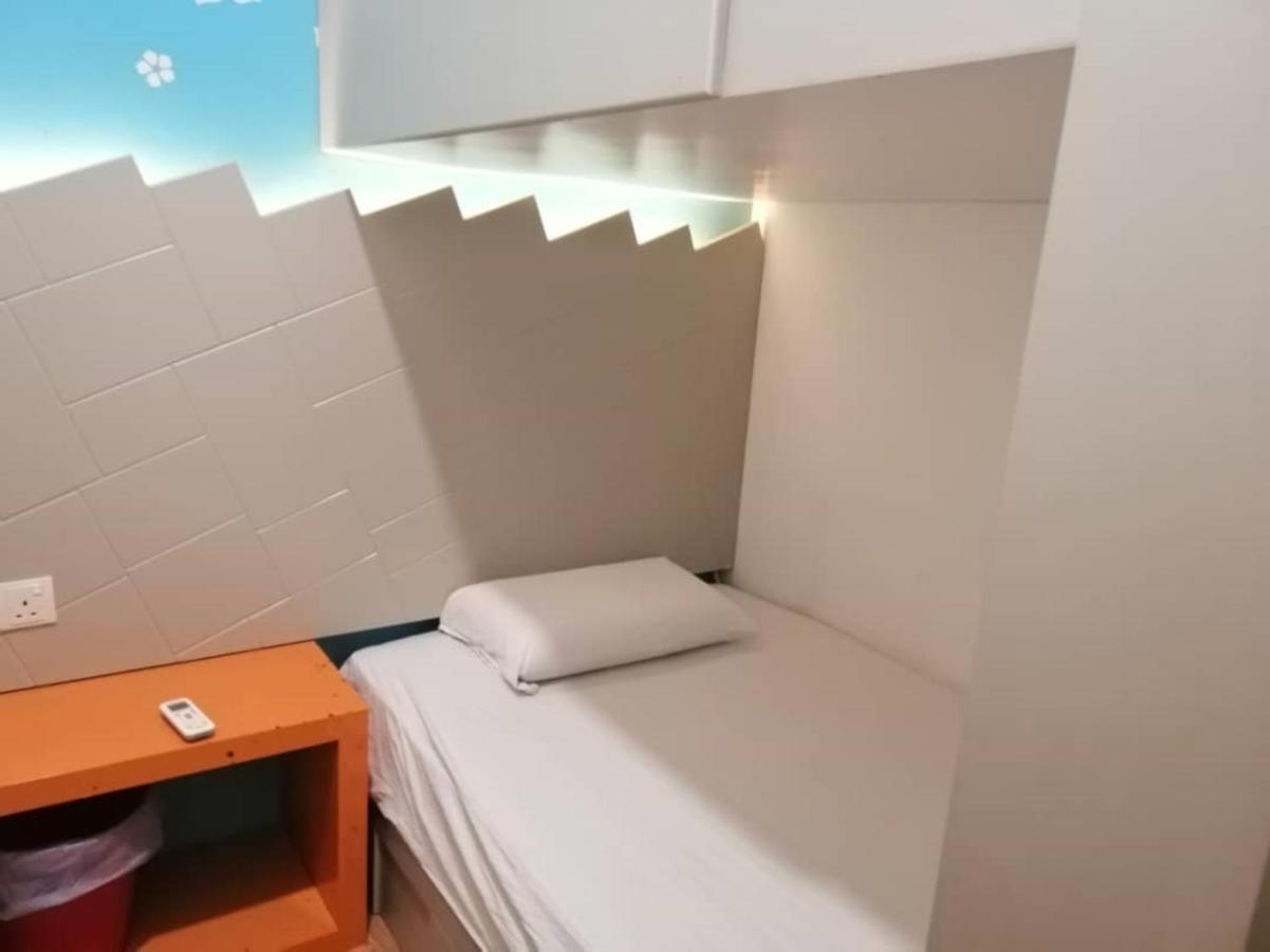 Spot On 89816 Warm Blanket Hotel Johor Bahru Exterior photo